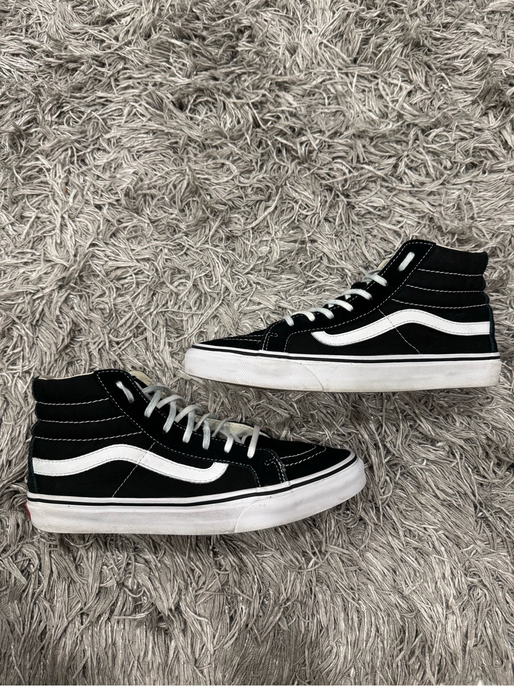 Vans women  Sk8-Hi Black/White High-Top Skate Shoes